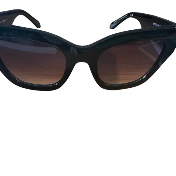 New, Quay By the Way Sunglasses Black Frame / Smoke Lens $85